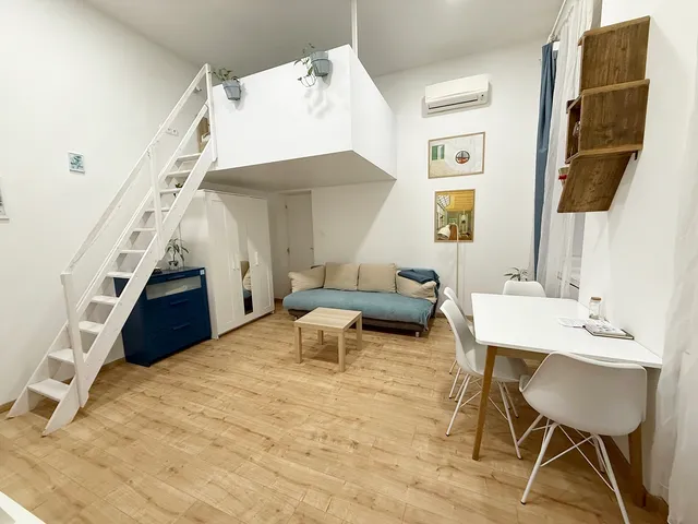 Kiadó lakás Budapest VI. kerület, Nagykörúton belüli terület, Jókai utca 28 31 nm