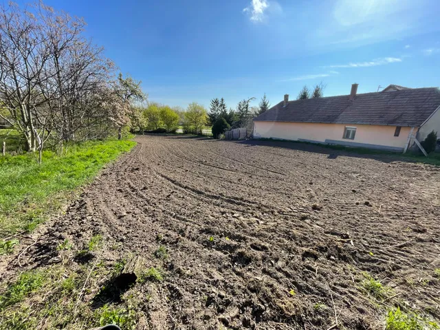 Eladó ház Pázmánd, Széchenyi utca 82 nm