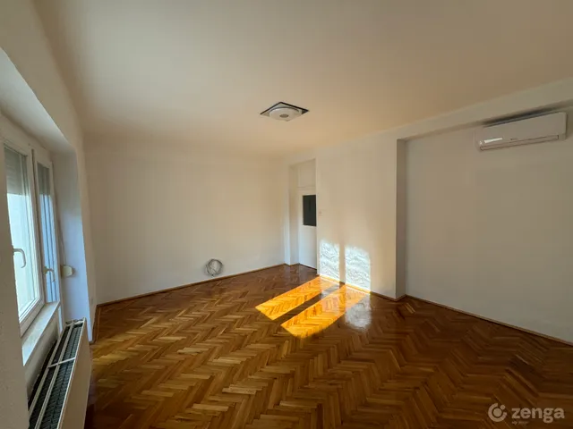 Eladó lakás Székesfehérvár, Belváros 70 nm