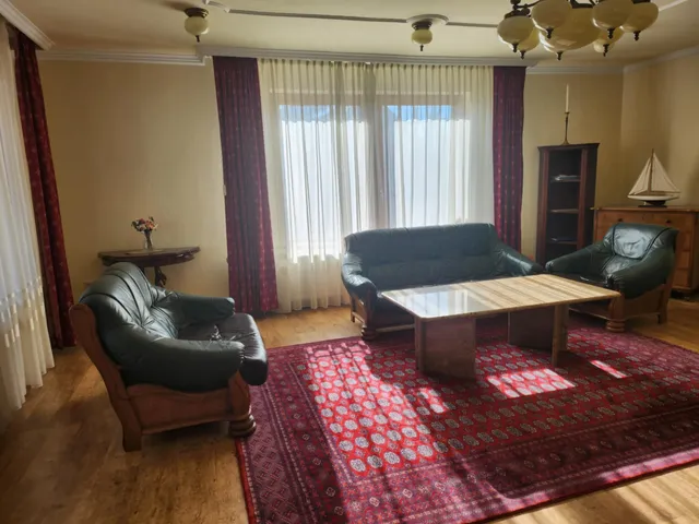 Eladó ház Érd, Fenyves-Parkváros 450 nm