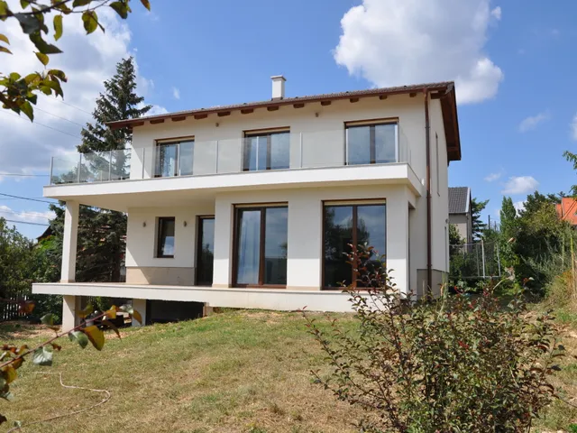 Eladó ház Nagykovácsi 180 nm