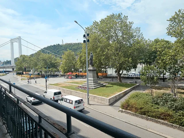 Kiadó lakás Budapest V. kerület, Belváros 153 nm