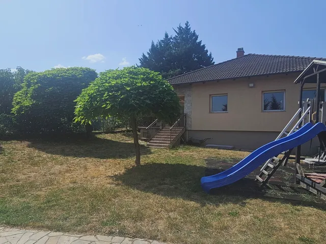 Eladó ház Érd, Parkváros 240 nm