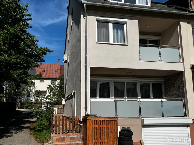 Eladó ház Veszprém, Cholnokyváros 122 nm