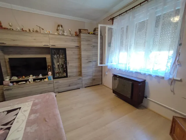 Eladó ház Kisszállás 103 nm