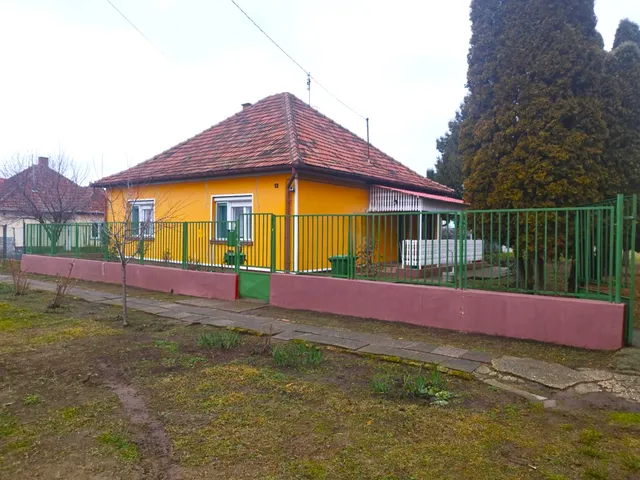 Eladó ház Kisszállás 80 nm