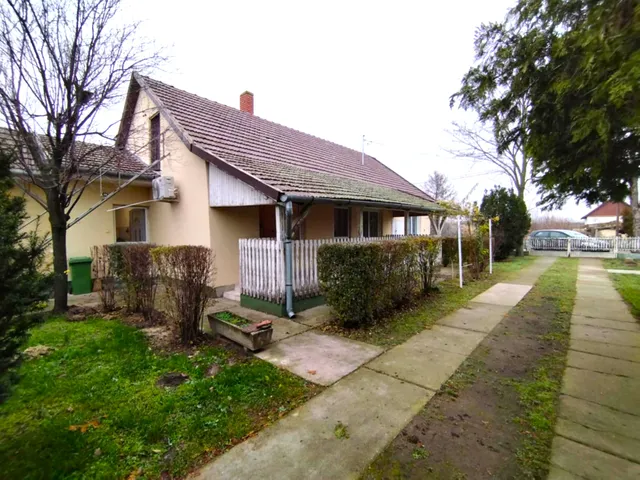 Eladó ház Mélykút 90 nm