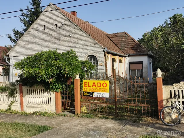 Eladó ház Magyaratád 70 nm