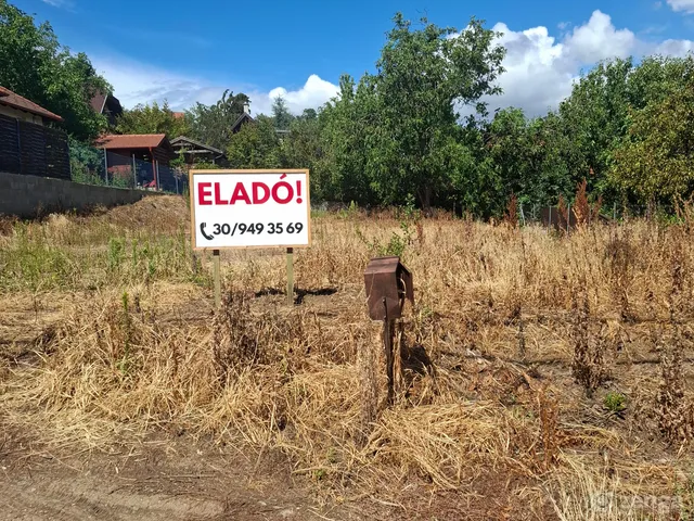 Eladó telek Leányfalu 726 nm