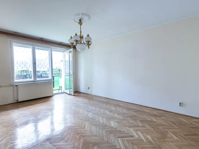 Eladó kereskedelmi és ipari ingatlan Budapest XIV. kerület, Nagyzugló 65 nm