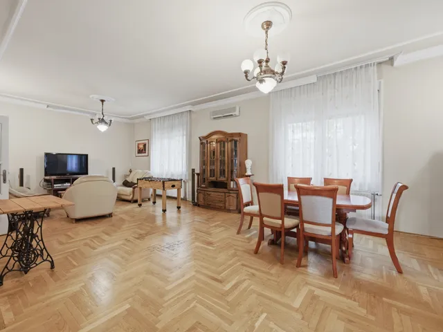 Eladó ház Budapest XVII. kerület, Alsó-Rákoshegy 200 nm