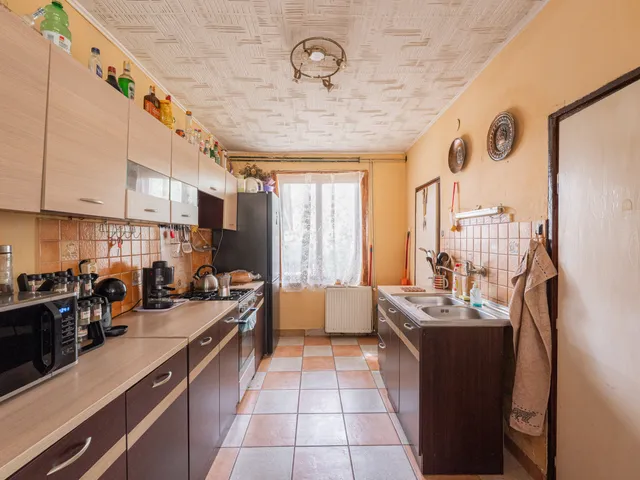 Eladó ház Valkó, dányi ut 8 106 nm
