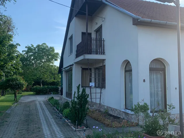 Eladó ház Zsombó 170 nm