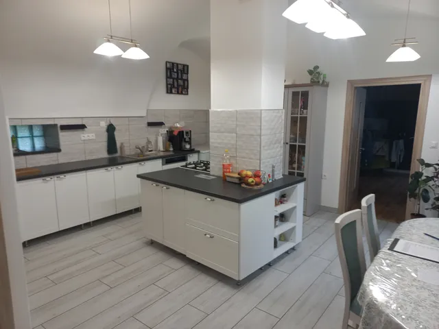 Eladó lakás Kőszeg, Belváros 98 nm