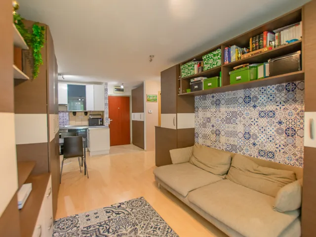 Eladó lakás Budapest VIII. kerület, Századosnegyed 47 nm
