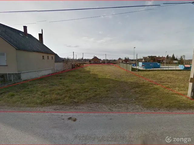 Eladó telek Ács 782 nm