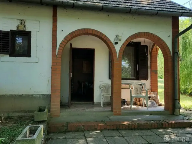 Eladó mezőgazdasági ingatlan Szekszárd 50 nm