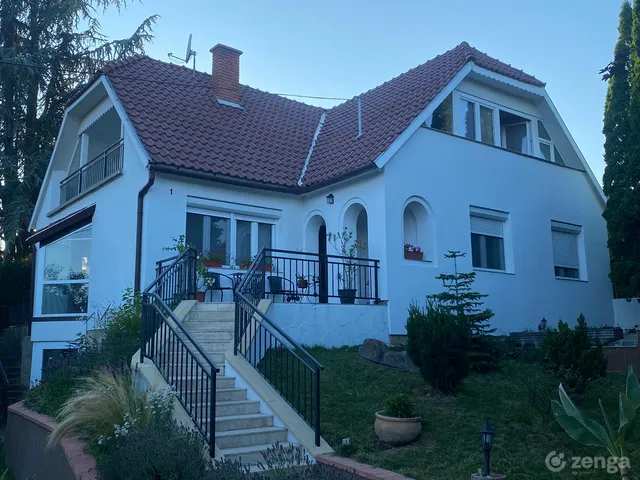 Eladó ház Cserszegtomaj 306 nm