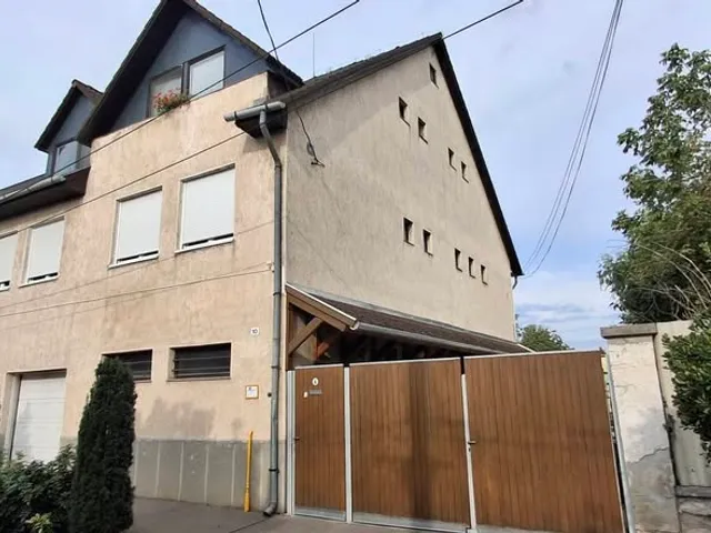 Eladó ház Budapest XV. kerület, Rákospalota 326 nm