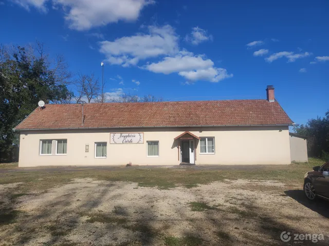 Eladó kereskedelmi és ipari ingatlan Mezőtúr 240 nm