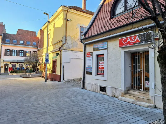 Eladó kereskedelmi és ipari ingatlan Keszthely 25 nm