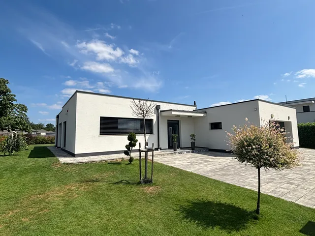 Eladó ház Szombathely, Olad 200 nm