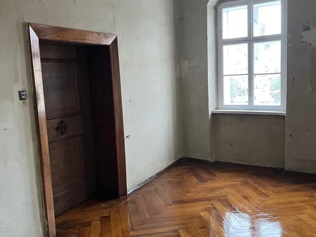 Eladó lakás Kőszeg, Belváros 151 nm