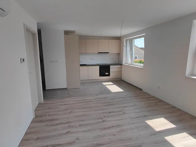 Kiadó lakás Szombathely, Ifjúsági lakótelep 55 nm