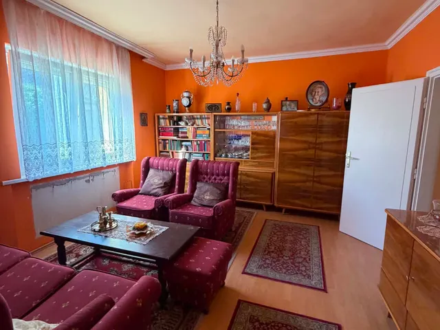 Eladó ház Szombathely, Derkovits-lakótelep 70 nm