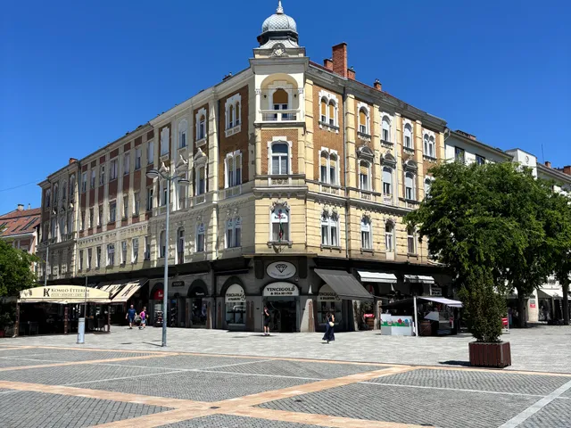Kiadó lakás Szombathely, Belváros, Fő tér 16. 90 nm