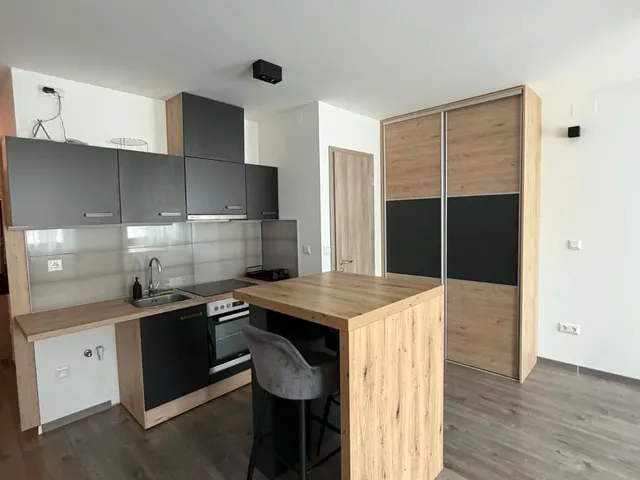 Eladó lakás Kőszeg, Belváros 30 nm