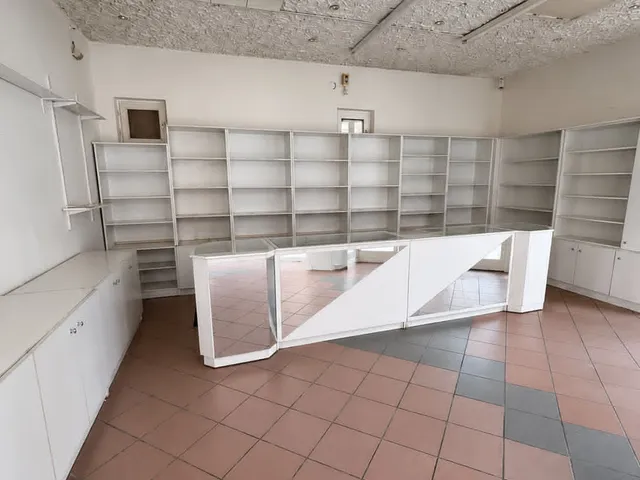 Kiadó kereskedelmi és ipari ingatlan Szombathely, Belváros 24 nm