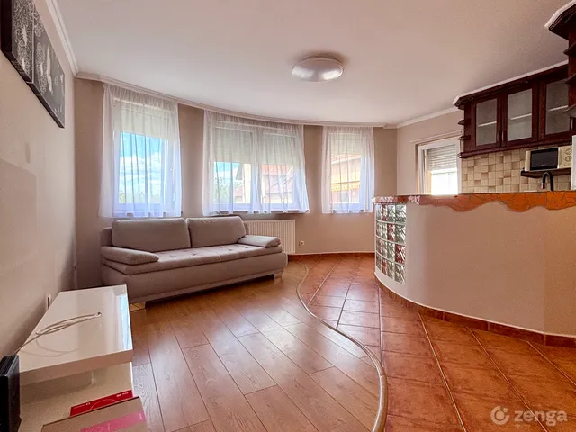 Kiadó lakás Szombathely, Oladi lakótelep 59 nm