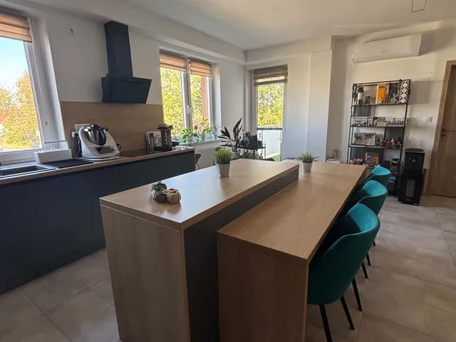 Eladó lakás Szombathely, Kámon 67 nm
