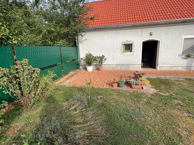 Eladó ház Ják 48 nm
