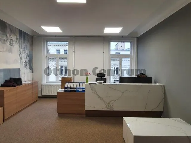 Eladó kereskedelmi és ipari ingatlan Budapest V. kerület, Bank negyed 610 nm