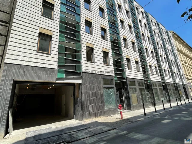 Eladó kereskedelmi és ipari ingatlan Budapest VIII. kerület, Palotanegyed 218 nm