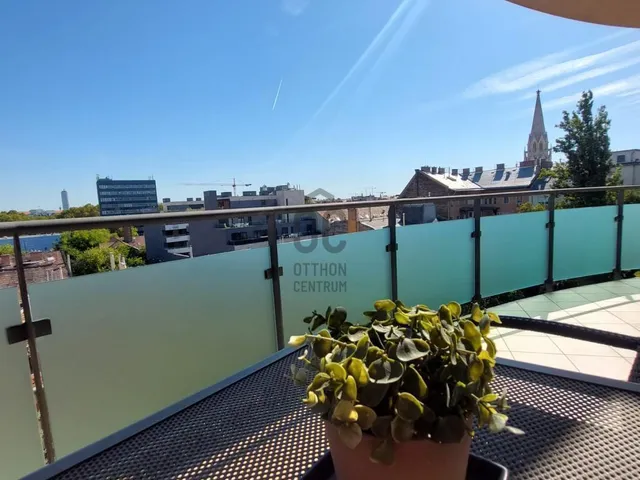 Eladó lakás Budapest VIII. kerület, Corvin negyed 75 nm