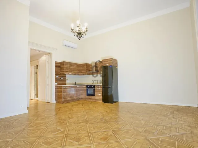 Kiadó lakás Budapest VI. kerület 155 nm