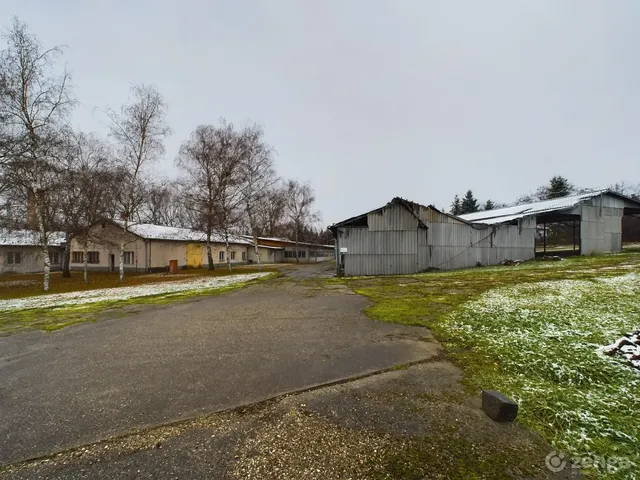 Eladó kereskedelmi és ipari ingatlan Rózsaszentmárton 2150 nm