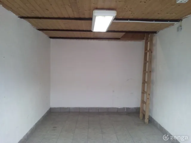 Kiadó garázs Sopron 15 nm