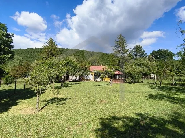Eladó nyaraló Esztergom 60 nm