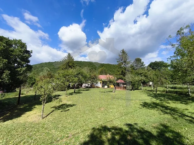 Eladó nyaraló Esztergom 60 nm