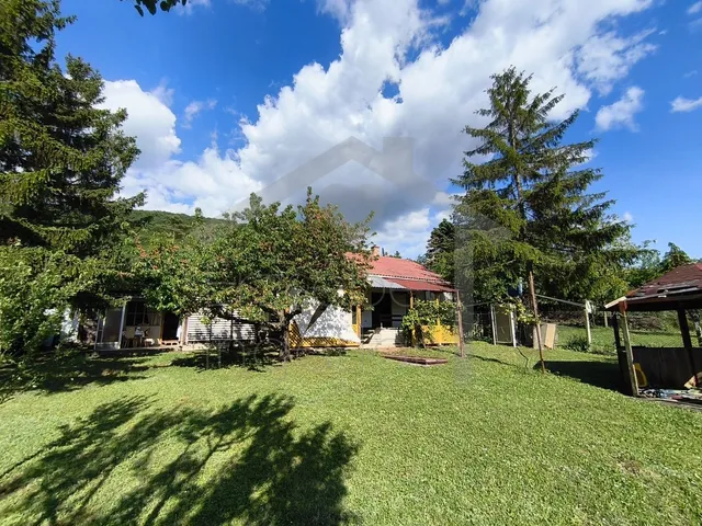 Eladó nyaraló Esztergom 60 nm