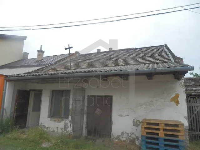 Eladó lakás Dorog 16 nm