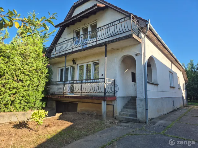 Eladó ház Nyíregyháza, Oros 160 nm