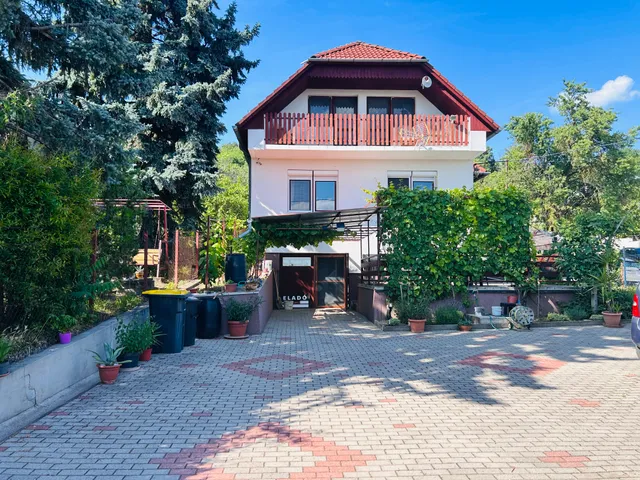 Eladó ház Vonyarcvashegy 180 nm