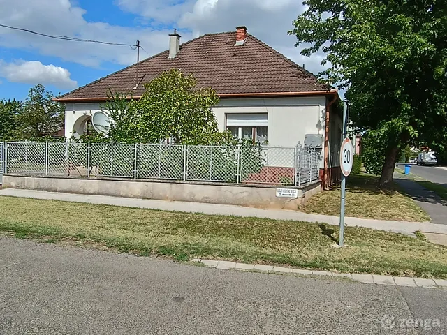 Eladó ház Kaposvár, Donner, Táncsics Mihály utca 10 105 nm