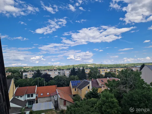 Eladó lakás Eger, Hatvanihóstya, Széna tér 110 nm