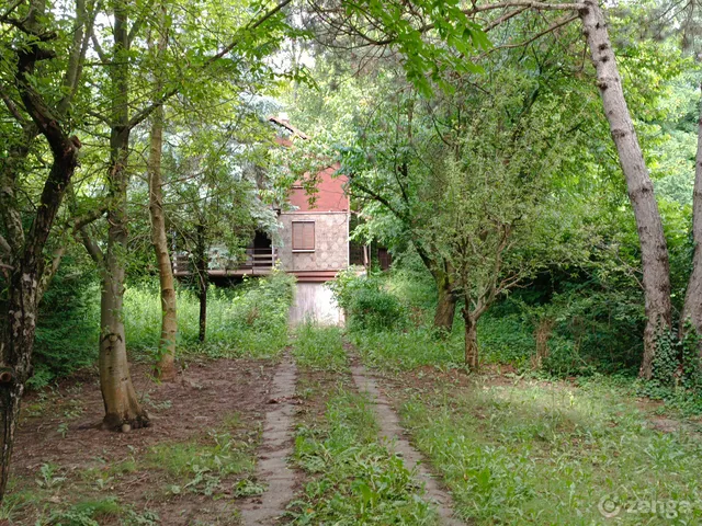 Eladó telek Remeteszőlős 744 nm